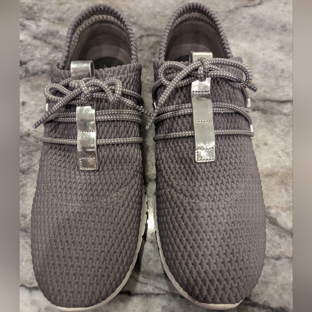 Cole Haan Zerogrand quilted slip on sneaker shoe grey size 8.5